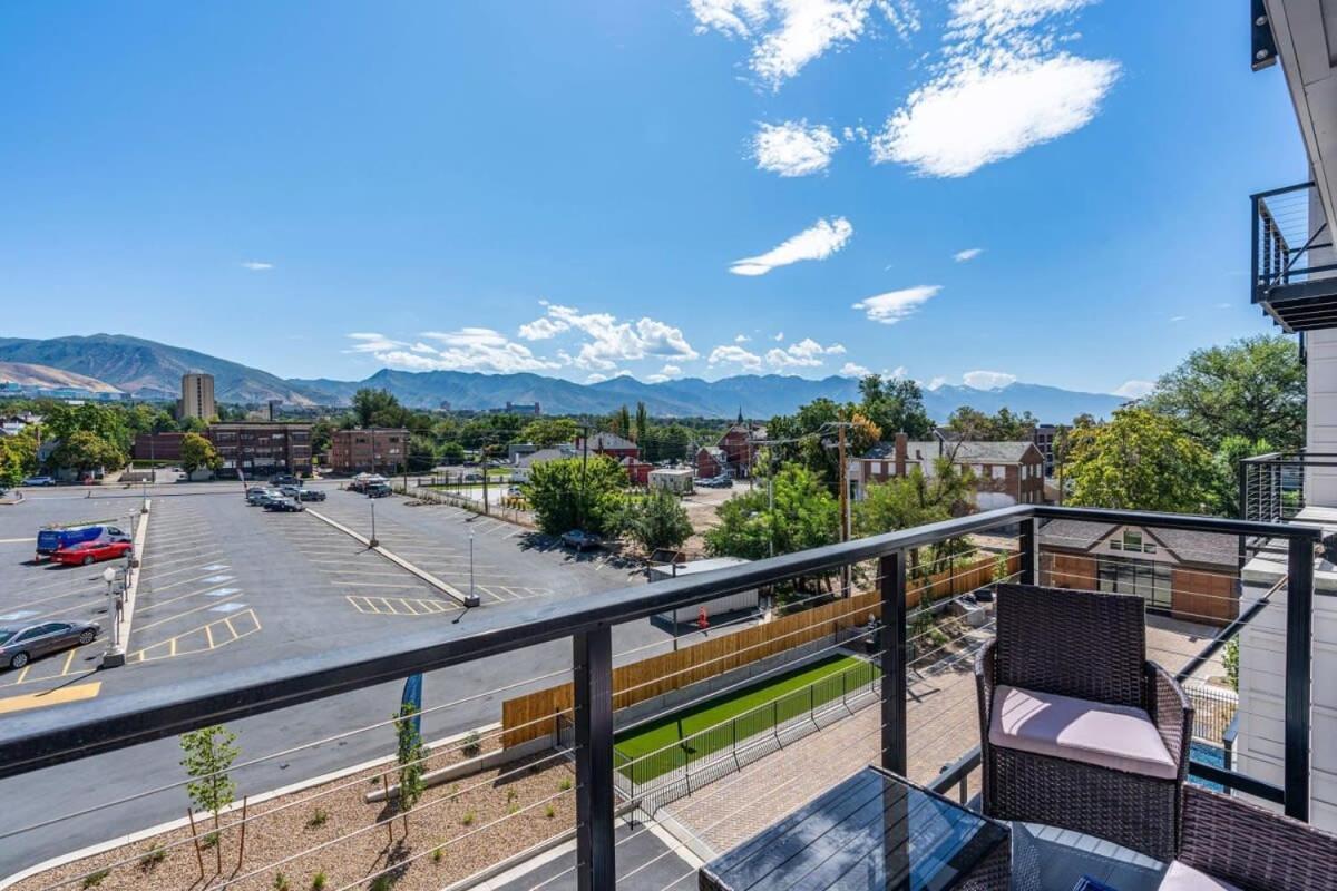2Br Luxury Urban Escape Balcony & Fitness Center Appartement Salt Lake City Buitenkant foto