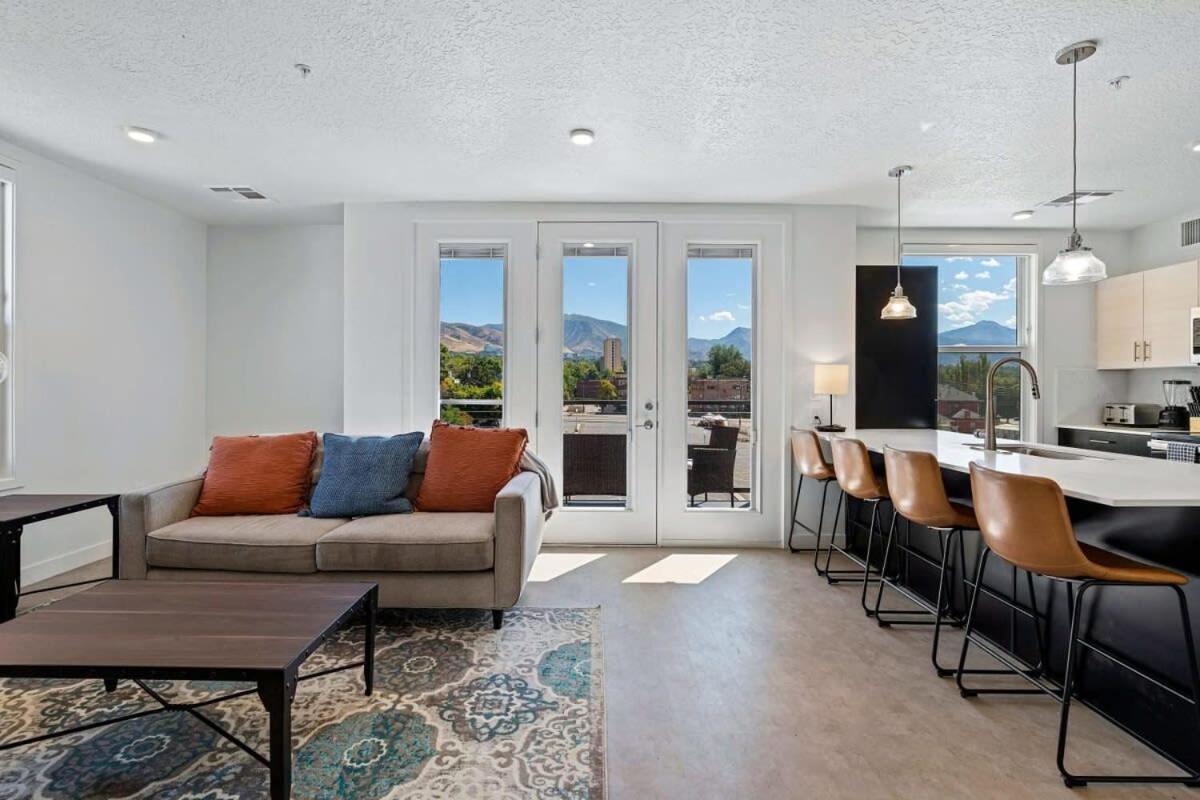 2Br Luxury Urban Escape Balcony & Fitness Center Appartement Salt Lake City Buitenkant foto