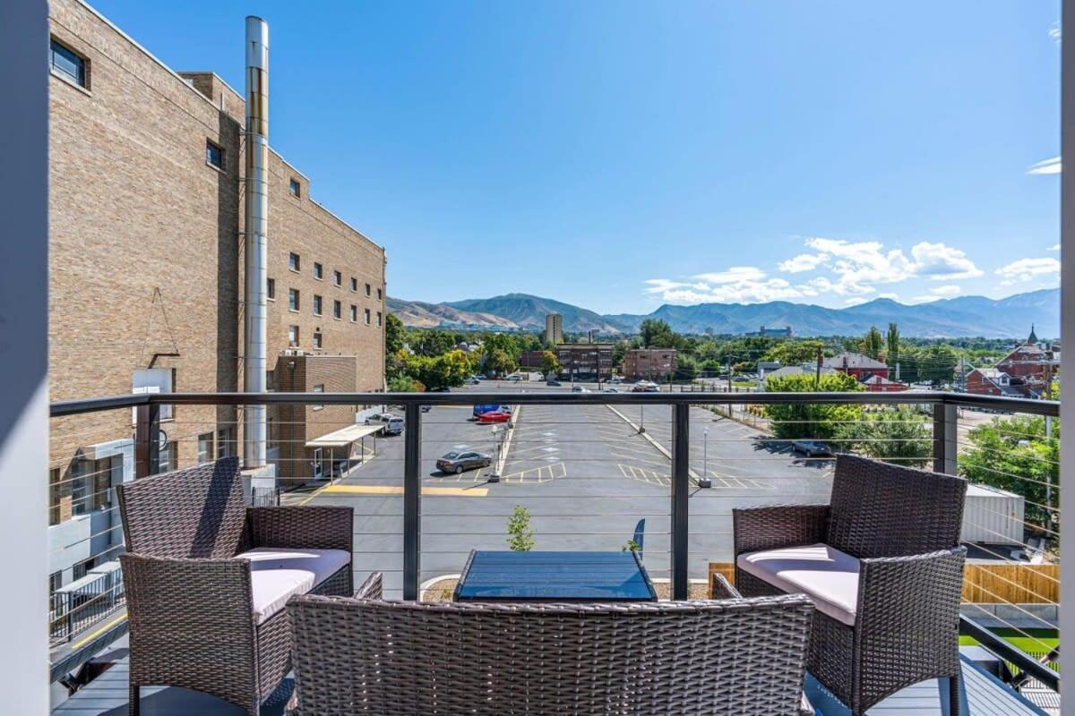 2Br Luxury Urban Escape Balcony & Fitness Center Appartement Salt Lake City Buitenkant foto
