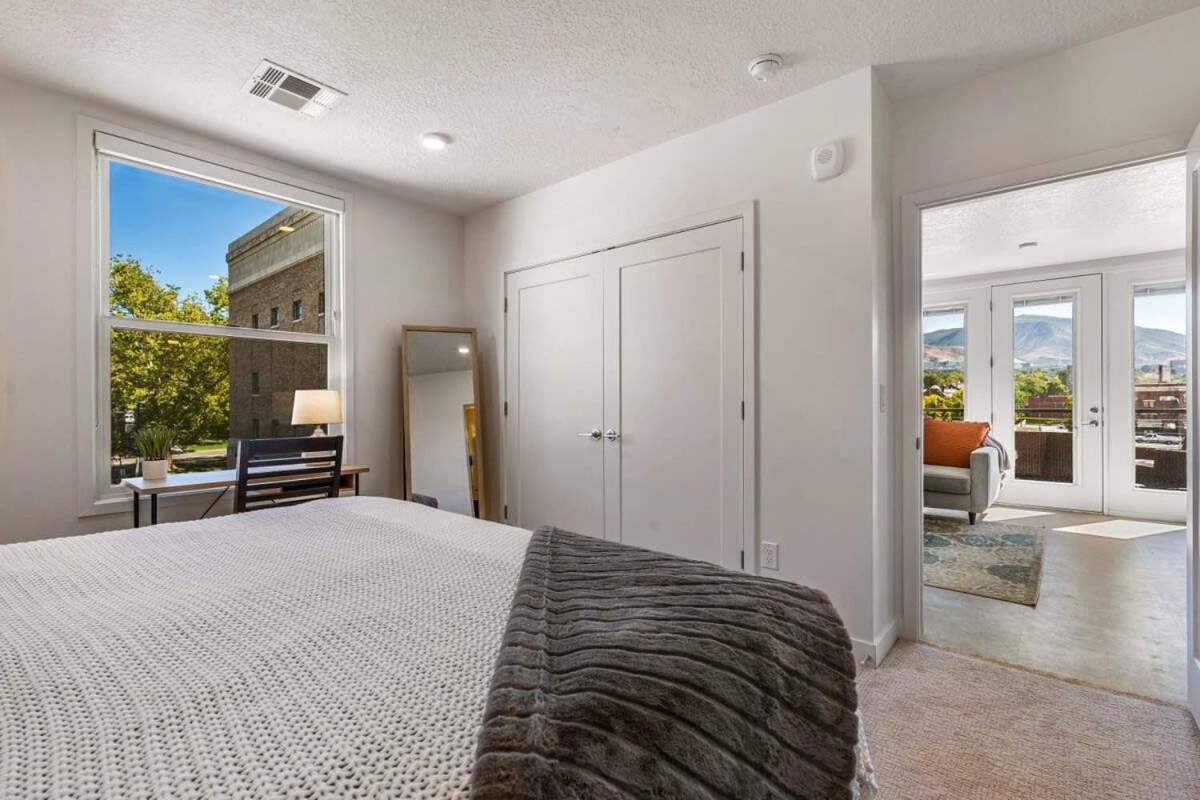 2Br Luxury Urban Escape Balcony & Fitness Center Appartement Salt Lake City Buitenkant foto